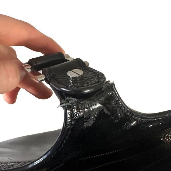 Tory Burch Bombe Leather Tote - Picture 3 of 9